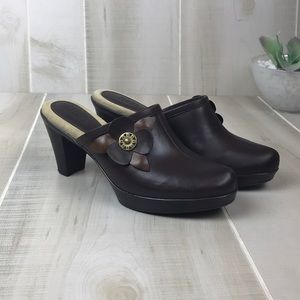 Bass Women’s Clog Shoes Size 8 M Brown